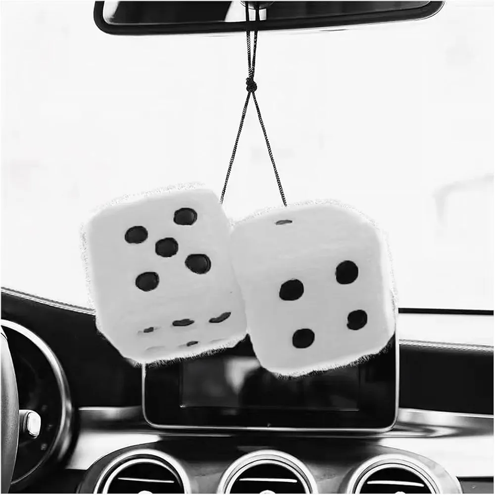 JNNJ Coche Que Cuelga Los Dados Peludos, Dados Esponjosos Colgando para Espejo De Coche, Fuzzy Dados con Puntos De Felpa para Decoración del Interior Automóvil(Blanco)