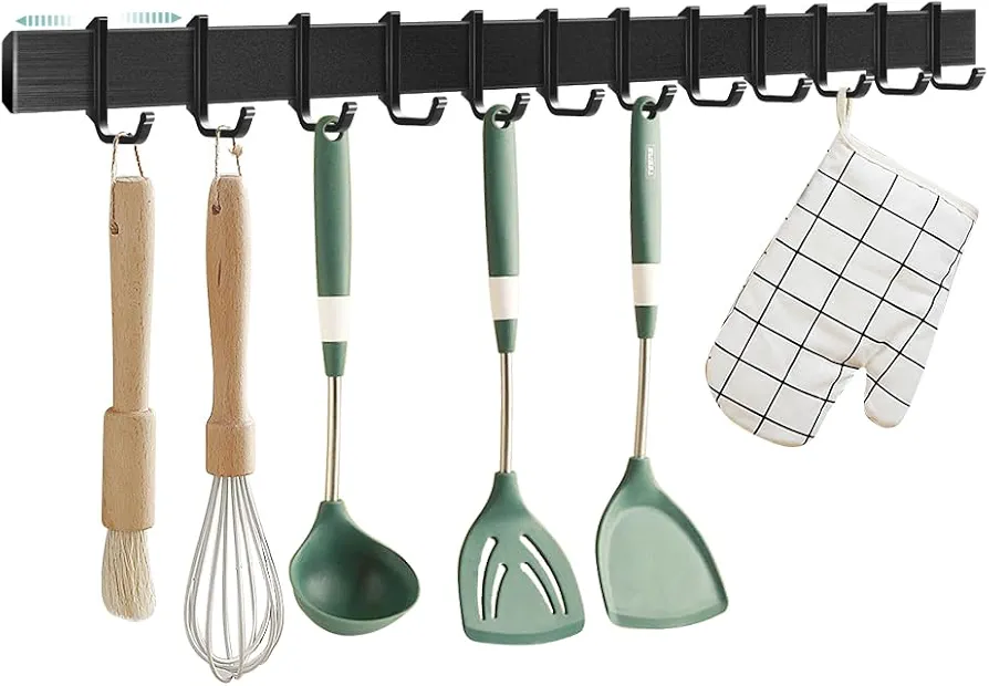 ACIELANNA Soporte Utensilios Cocina 58cm Soporte sin Taladrar con 12 Ganchos Móviles | Barra Colgador Aluminio Cocina | Soporte de Utensilios de Cocina Adhesivo| Superficie mate | Negro